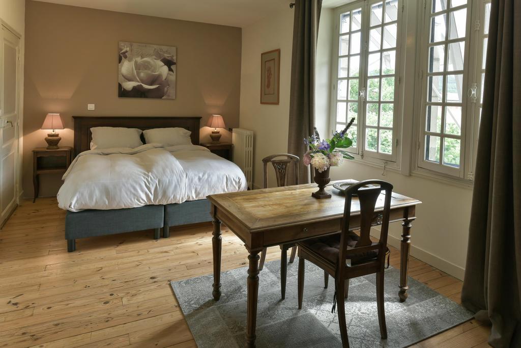 Le Prieure Bed & Breakfast ซุยแยค ภายนอก รูปภาพ